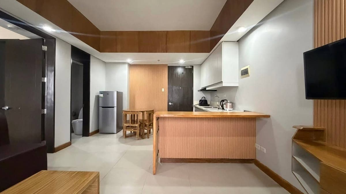 BASELINE PREMIERE – 1BR FOR RENT - photo 3