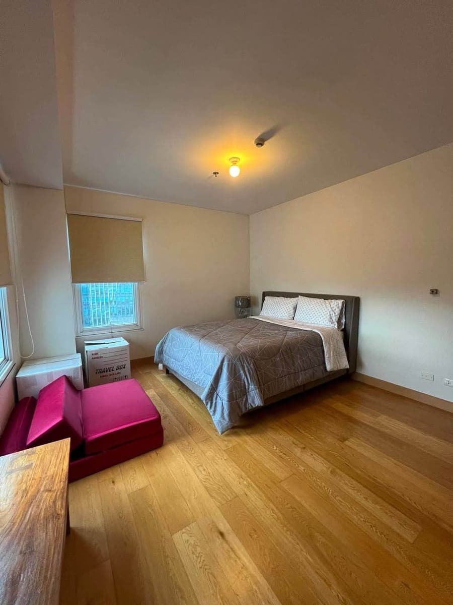 🏡 FOR RENT | LUXURIOUS 2-BEDROOM CONDO + MAID’S ROOM ✨ - photo 4