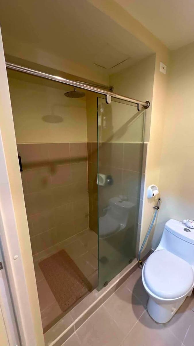 FOR RENT: Studio Unit at Avida Riala Tower 4- 20k/month including dues - photo 4