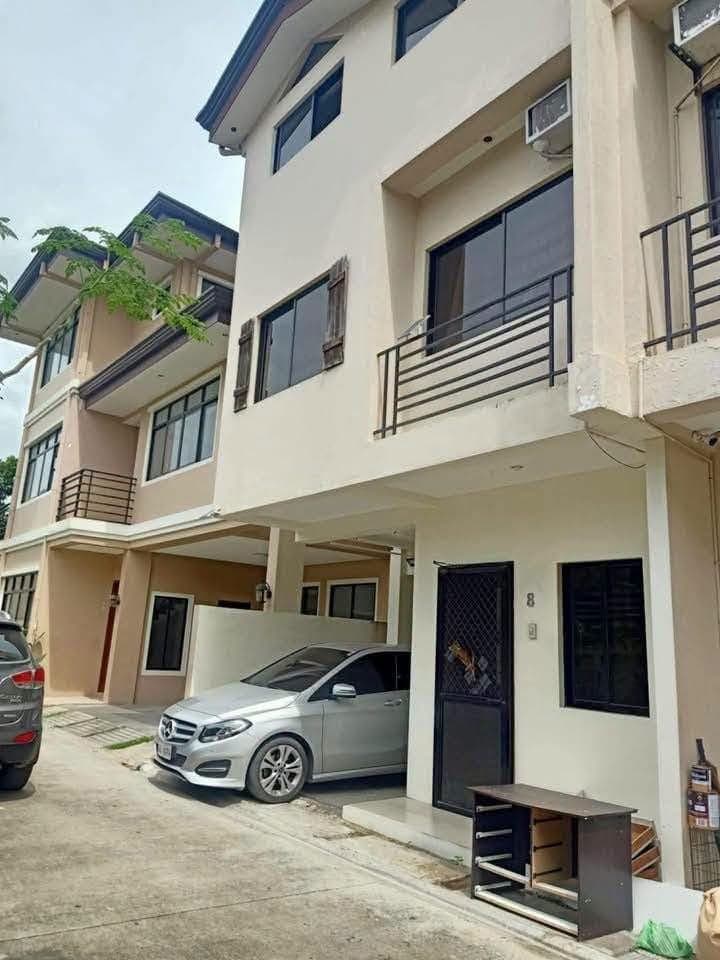 For rent Semi-furnished HOUSE and Lot - photo 1