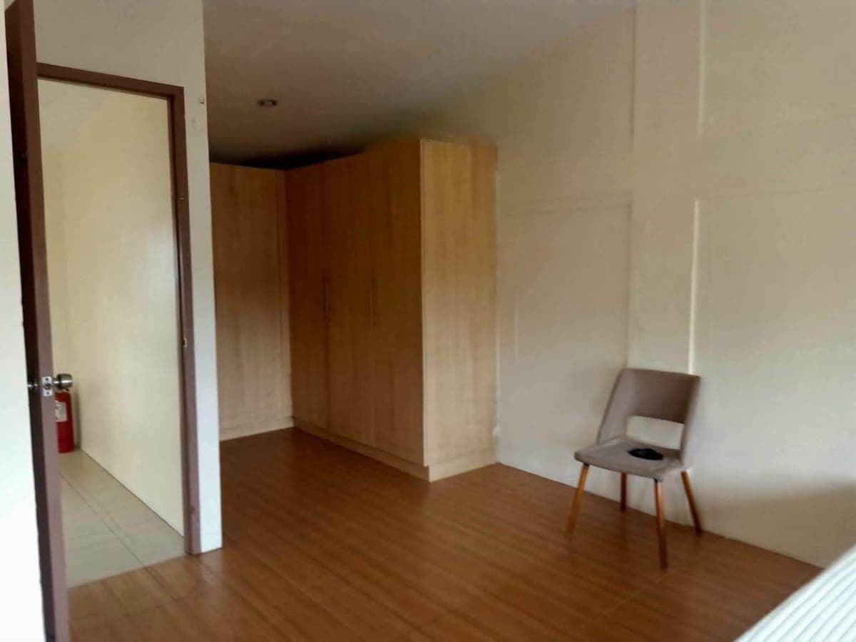 For rent Semi-furnished HOUSE and Lot - photo 5