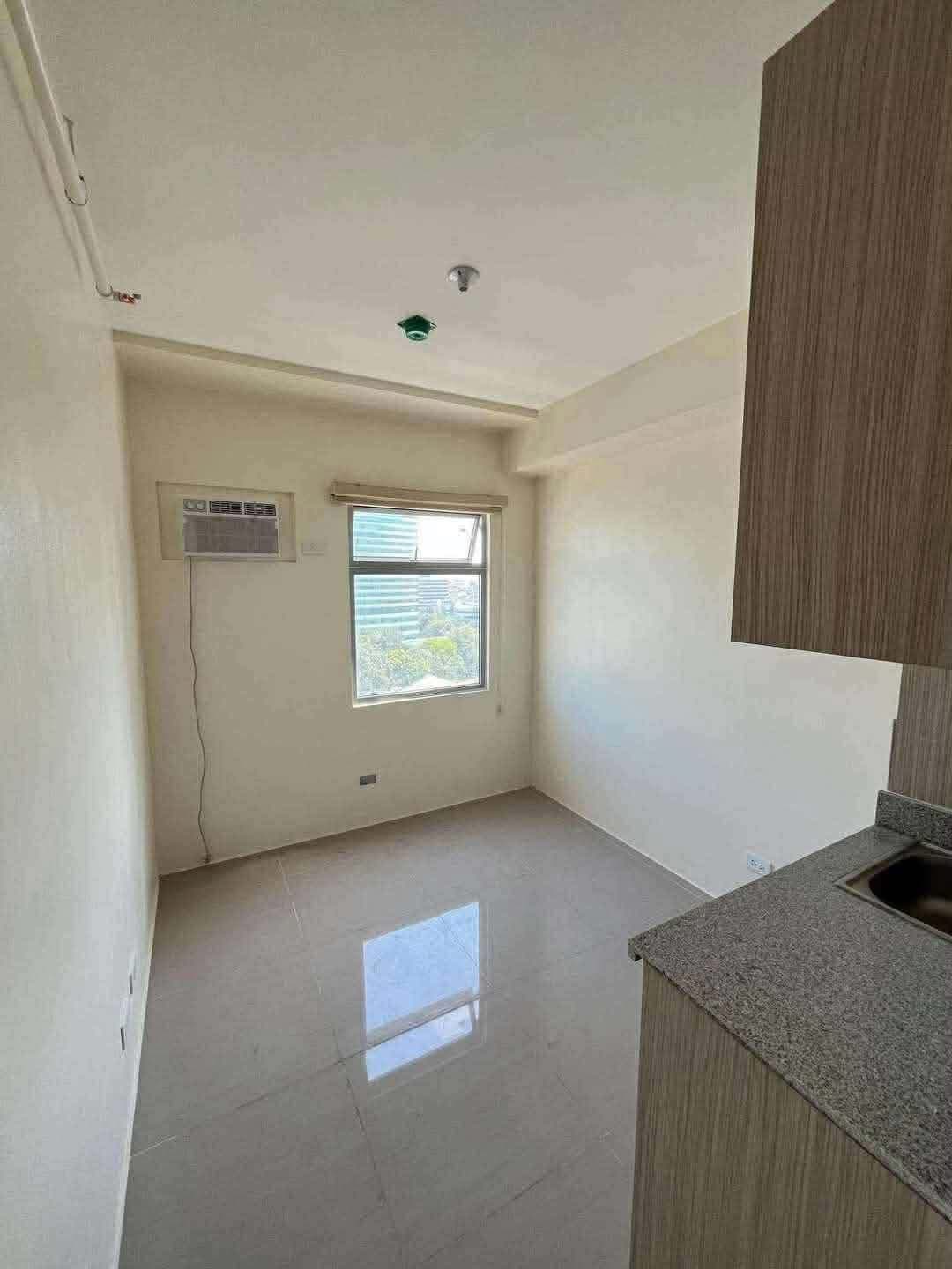 For Rent Studio Unit (Residential or Office) - photo 4