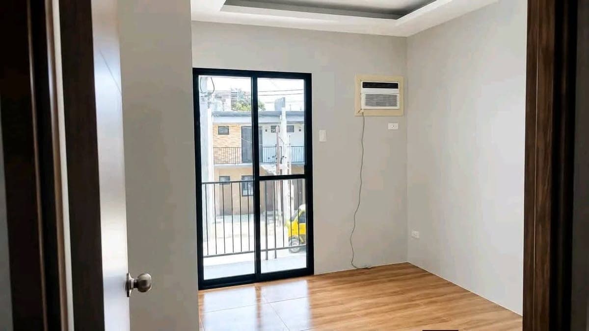 FOR RENT | BRAND-NEW 3-BEDROOM TOWNHOUSE IN MANDAUE CITY - photo 1