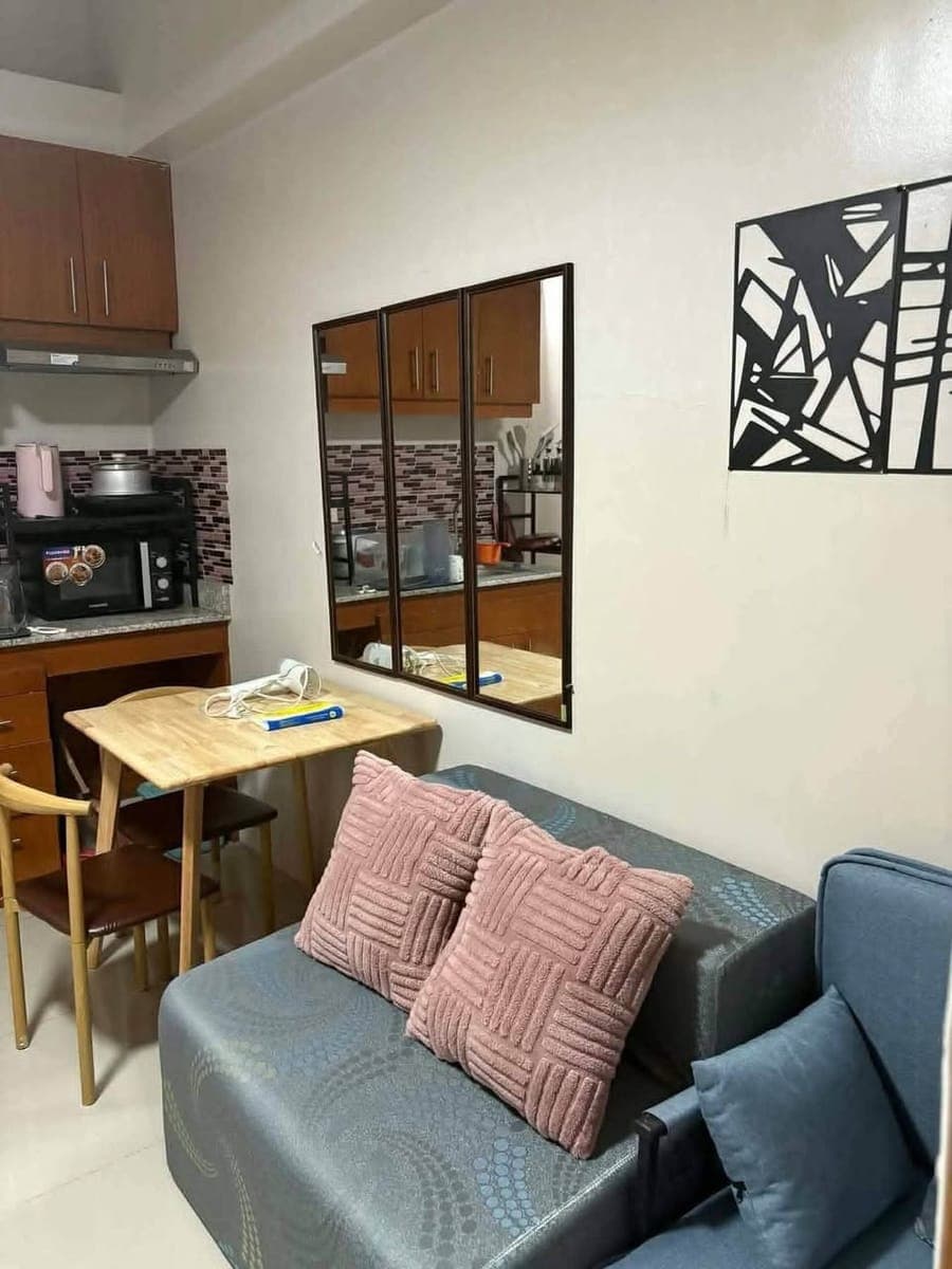 🏢✨ FOR RENT – FULLY FURNISHED 1BR CONDO - photo 1
