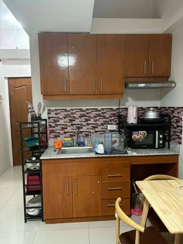 🏢✨ FOR RENT – FULLY FURNISHED 1BR CONDO - photo 3