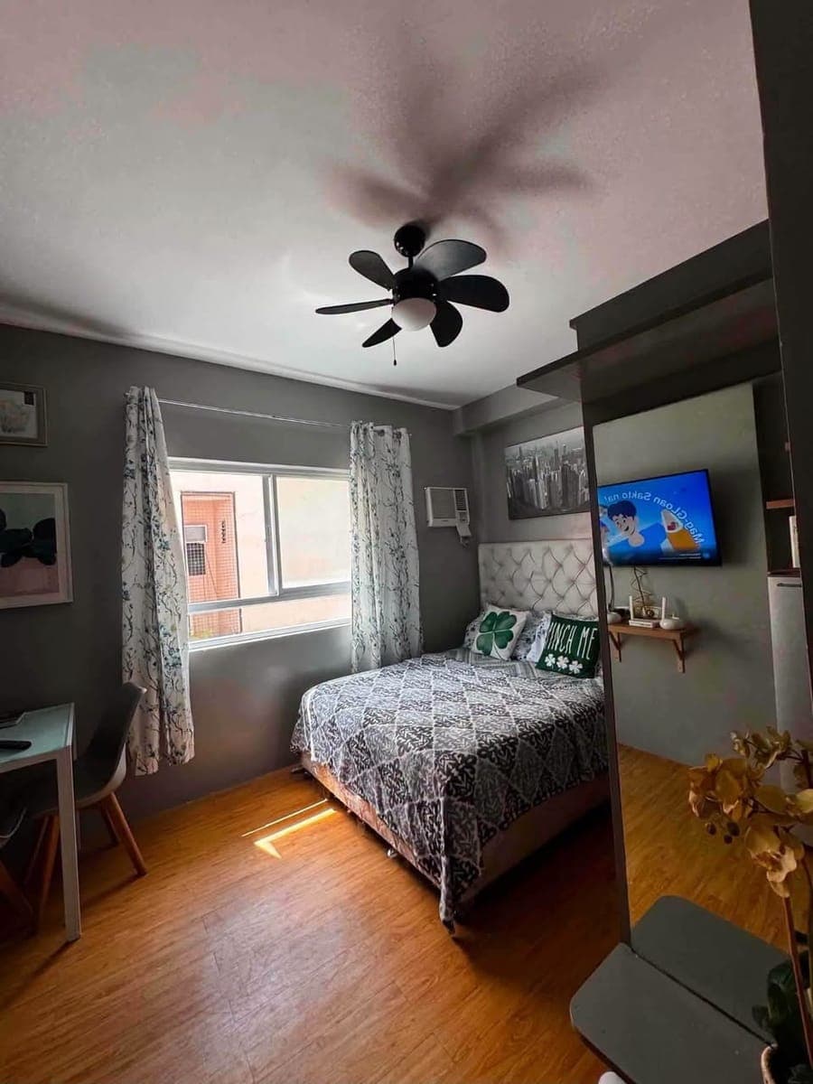 FOR RENT STUDIO UNIT AT 17K/MONTH INCLUDES CONDO DUES AND WIFI - photo 1