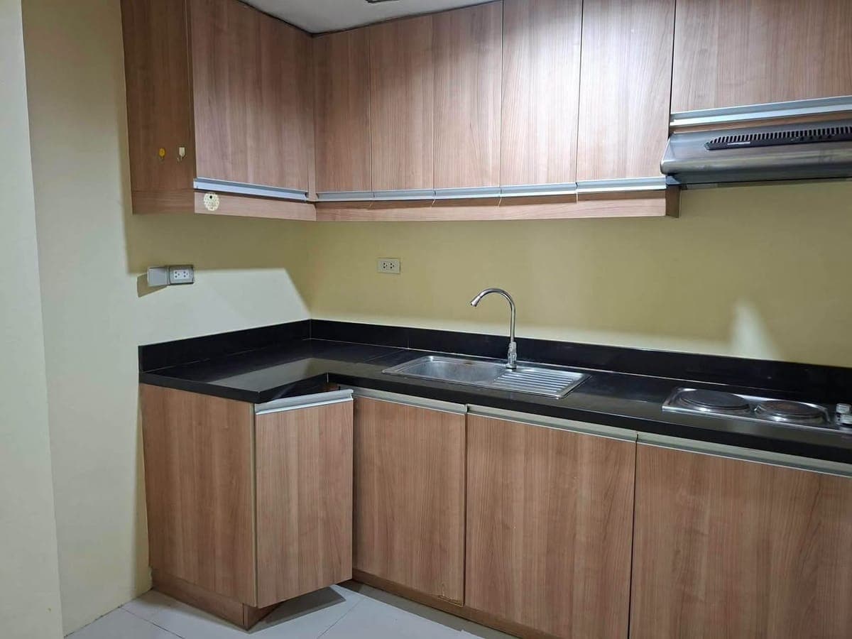 FOR RENT: 1-Bedroom Condo at One Pavilion Place, Banawa, Cebu City - photo 5