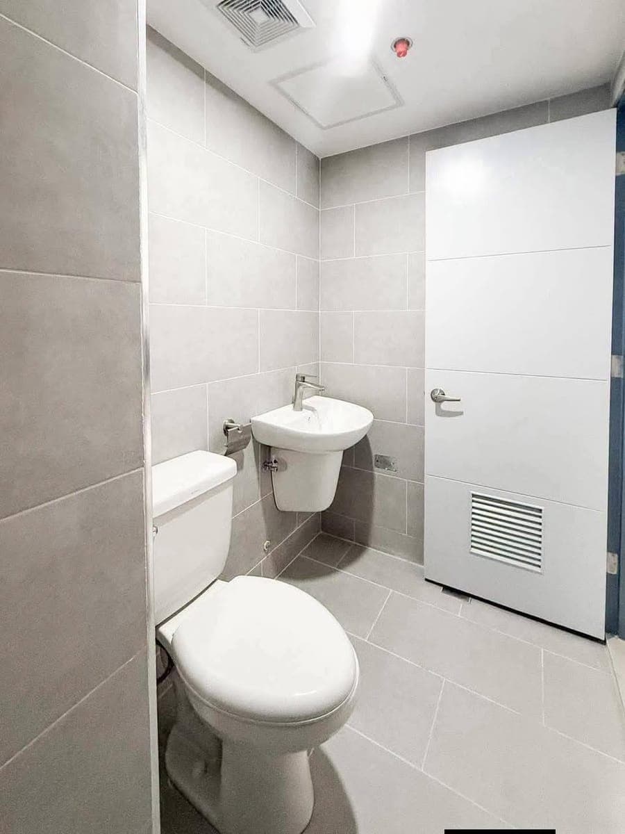 Bare Unit/Finished Studio Unit at J Tower Residences – Mandaue City for ₱15,000 only | 10th Floor Mountain View - photo 4