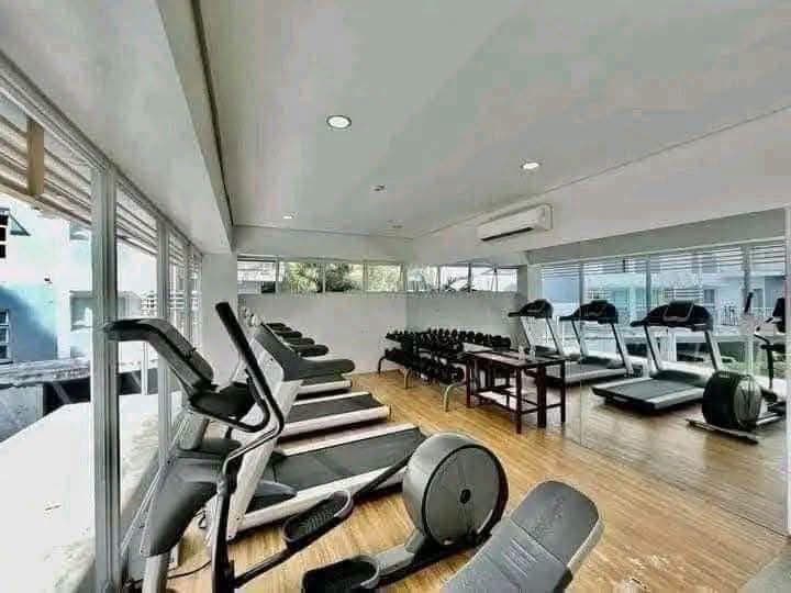Studio unit for only 17K including condo dues and WiFi na near IT.PARK walking distance to JY😲 - photo 4
