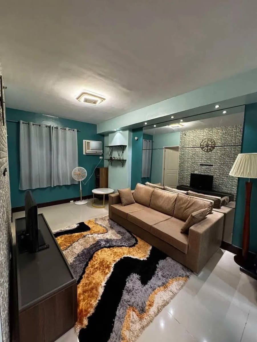 PET-FRIENDLY 1BR CONDO | FOR RENT - photo 1
