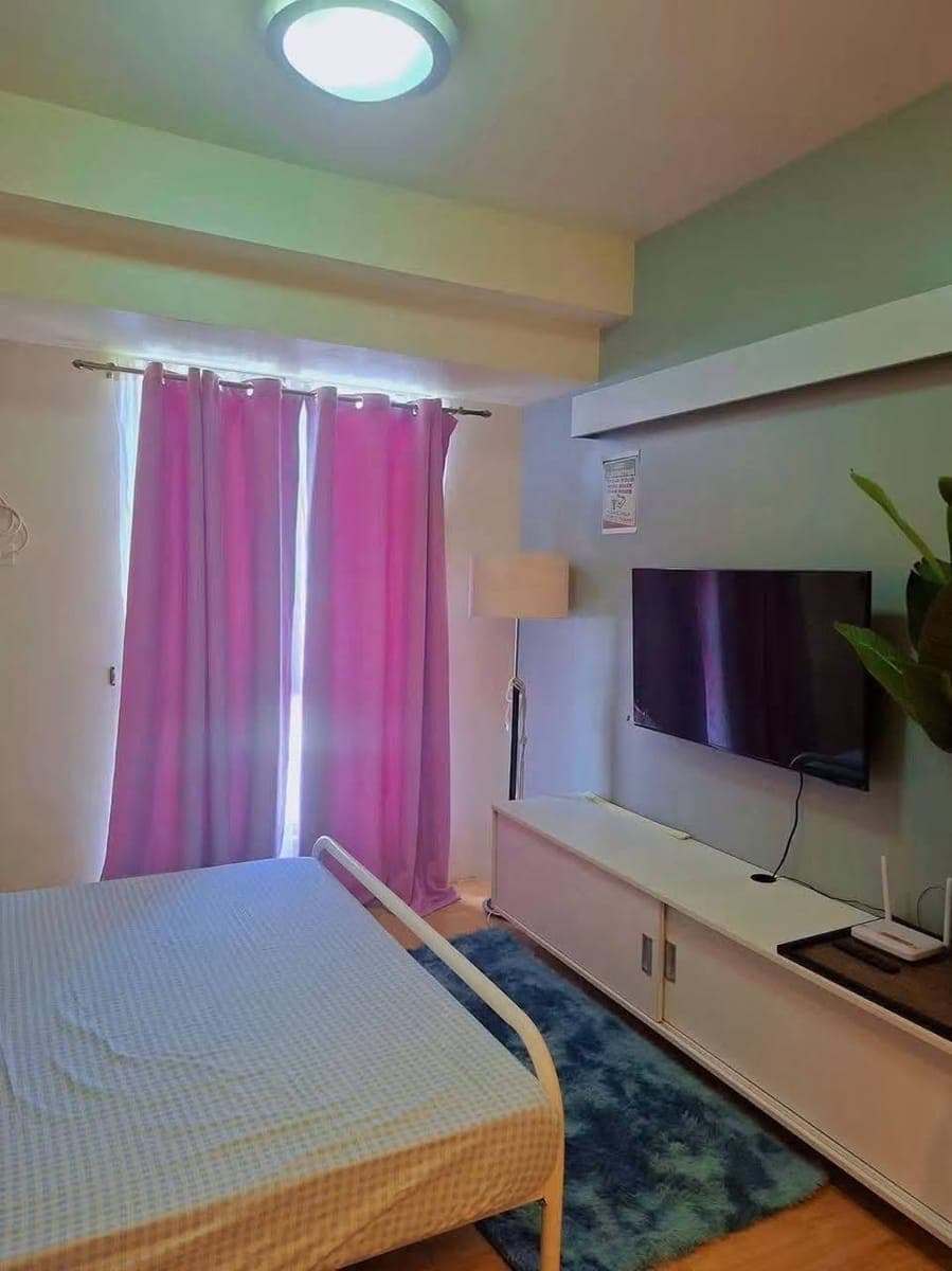 🏠 FOR RENT | Furnished Studio Unit - photo 3