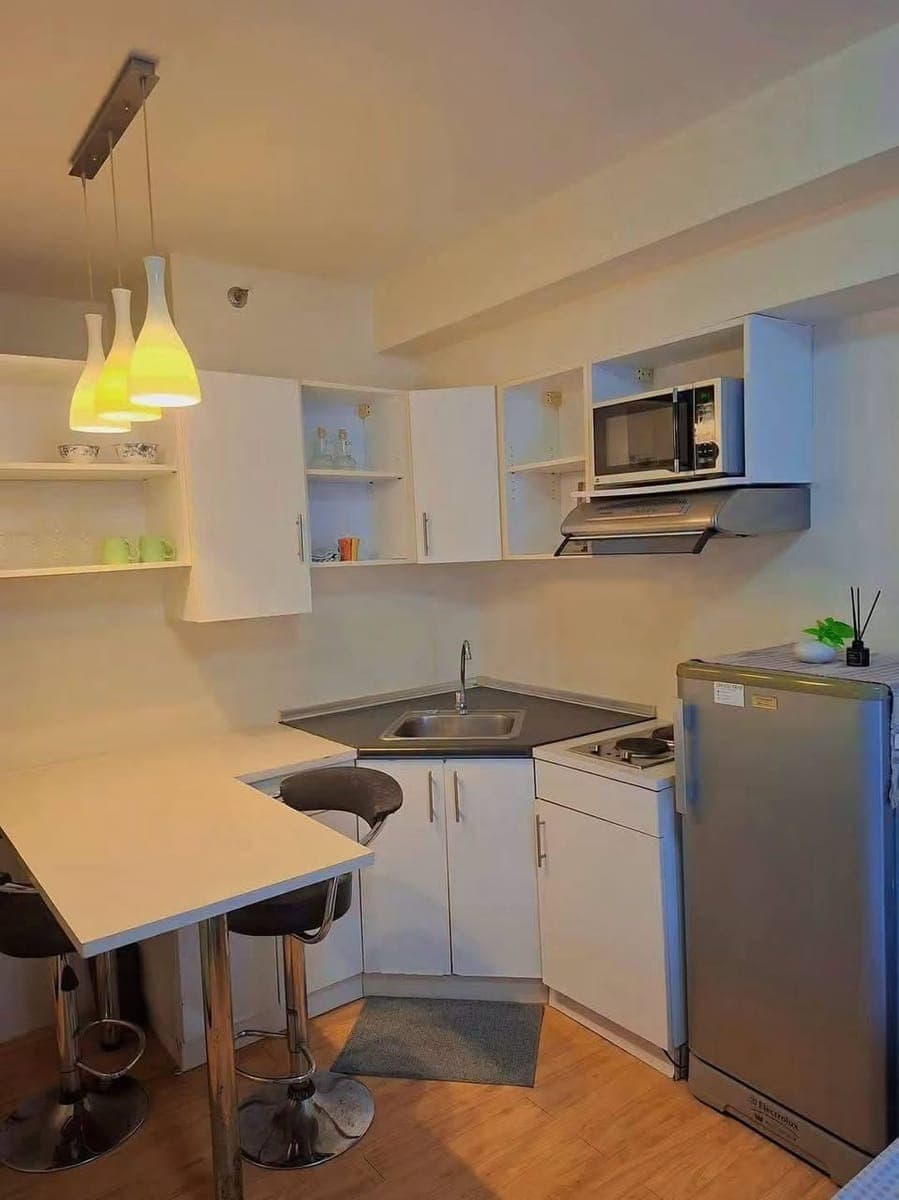 🏠 FOR RENT | Furnished Studio Unit - photo 4