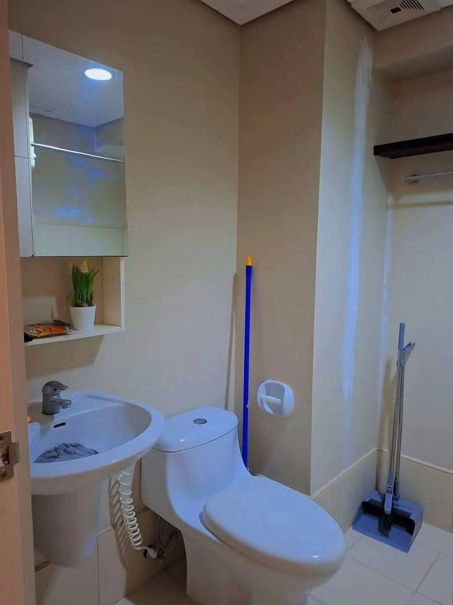 🏠 FOR RENT | Furnished Studio Unit - photo 5