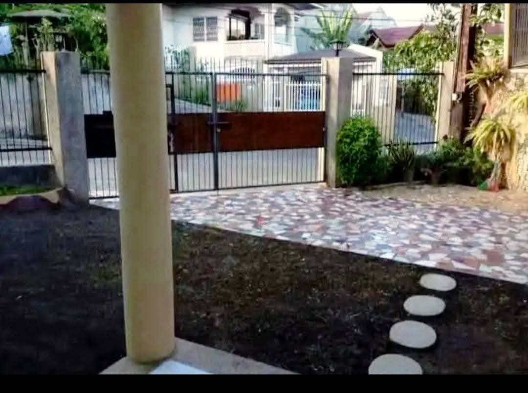 WHOLE HOUSE FOR RENT - photo 2