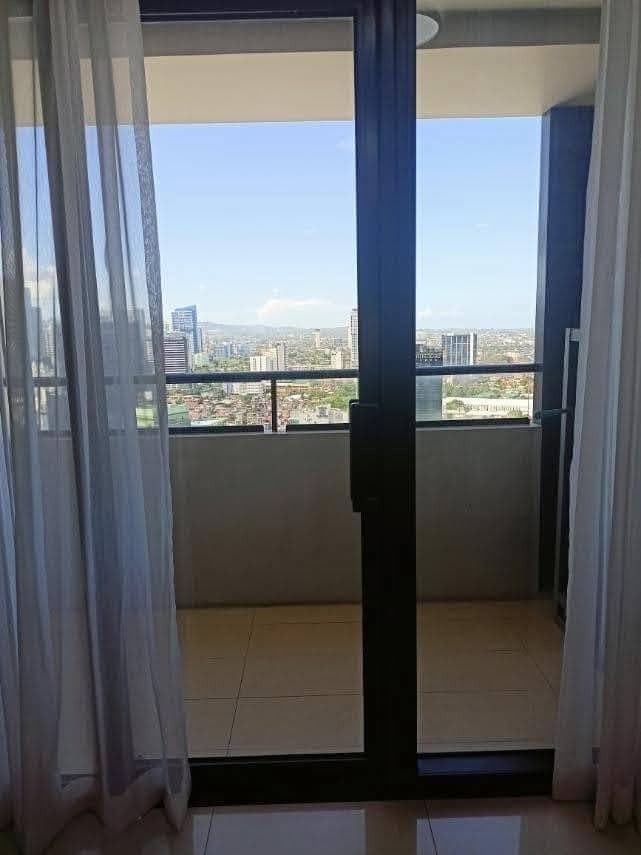 RPH-PL10728- Alcoves 1-Bedroom with Parking | 60 SQM – For Rent - photo 1