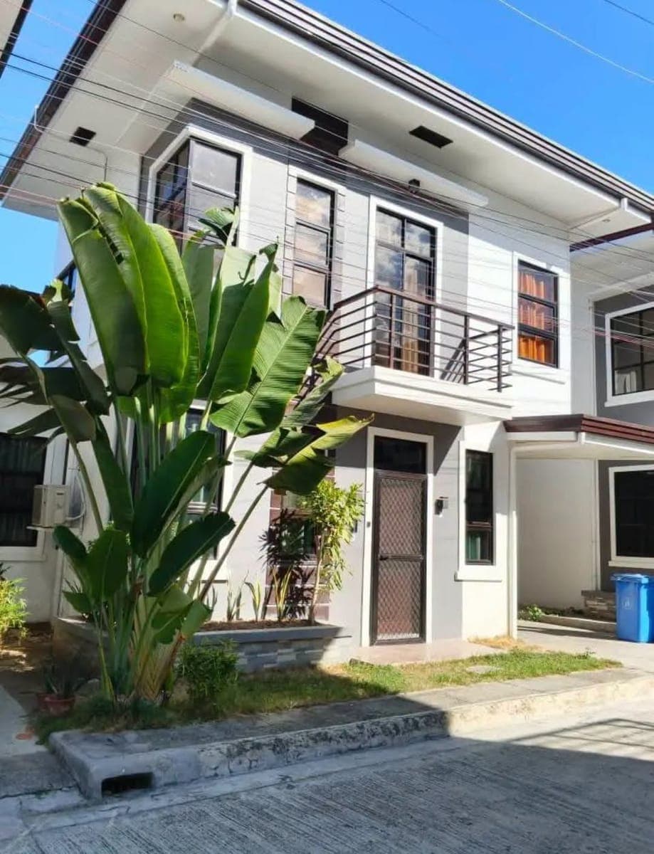 FOR RENT Fully Furnished 4-Bedroom House - photo 1