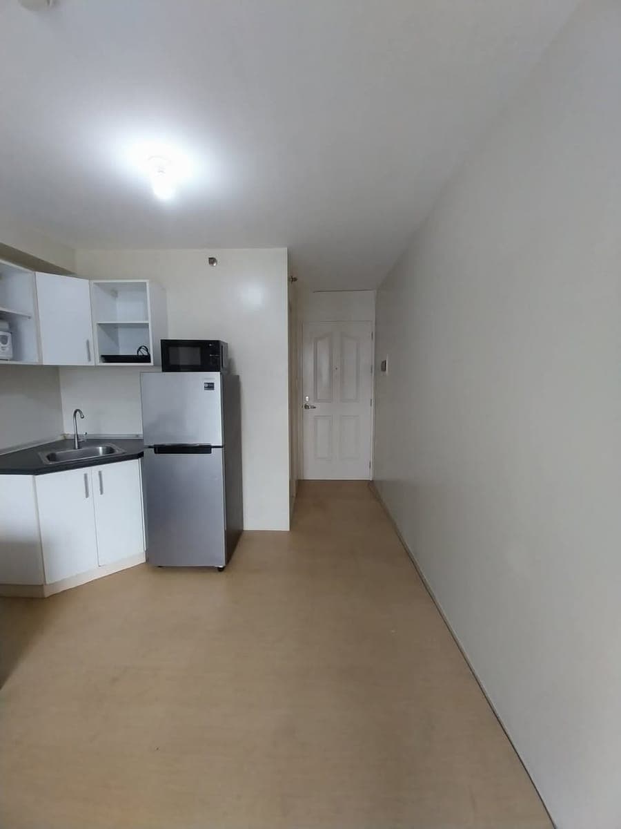 Studio Unit for RENT - photo 2