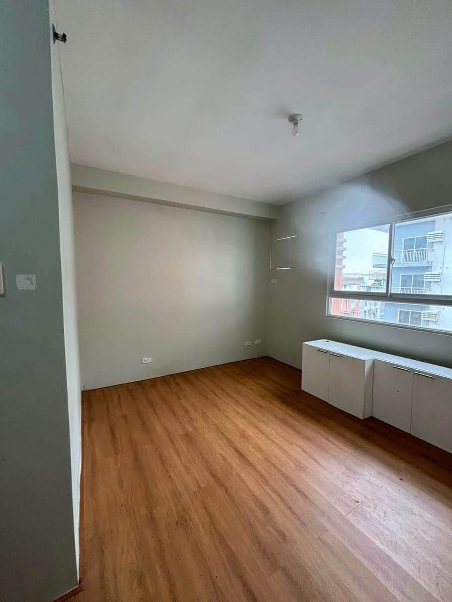 FOR LEASE: Unfurnished Studio in Lahug (Near Cebu IT Park) - photo 1