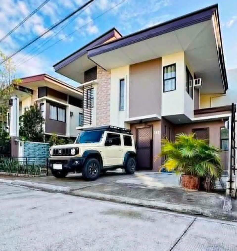 𝐅𝐨𝐫 𝐑𝐞𝐧𝐭 45k per month 𝟑 𝐁𝐞𝐝𝐫𝐨𝐨𝐦𝐬 𝐰𝐢𝐭𝐡 𝟐 𝐜𝐚𝐫 𝐩𝐚𝐫𝐤 in Pagsabungan Mandaue City - photo 1