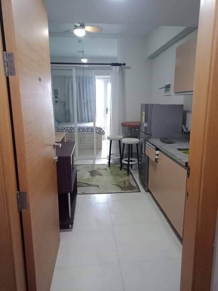 1BR with Balcony FOR RENT‼️ 🏡✨ - photo 5