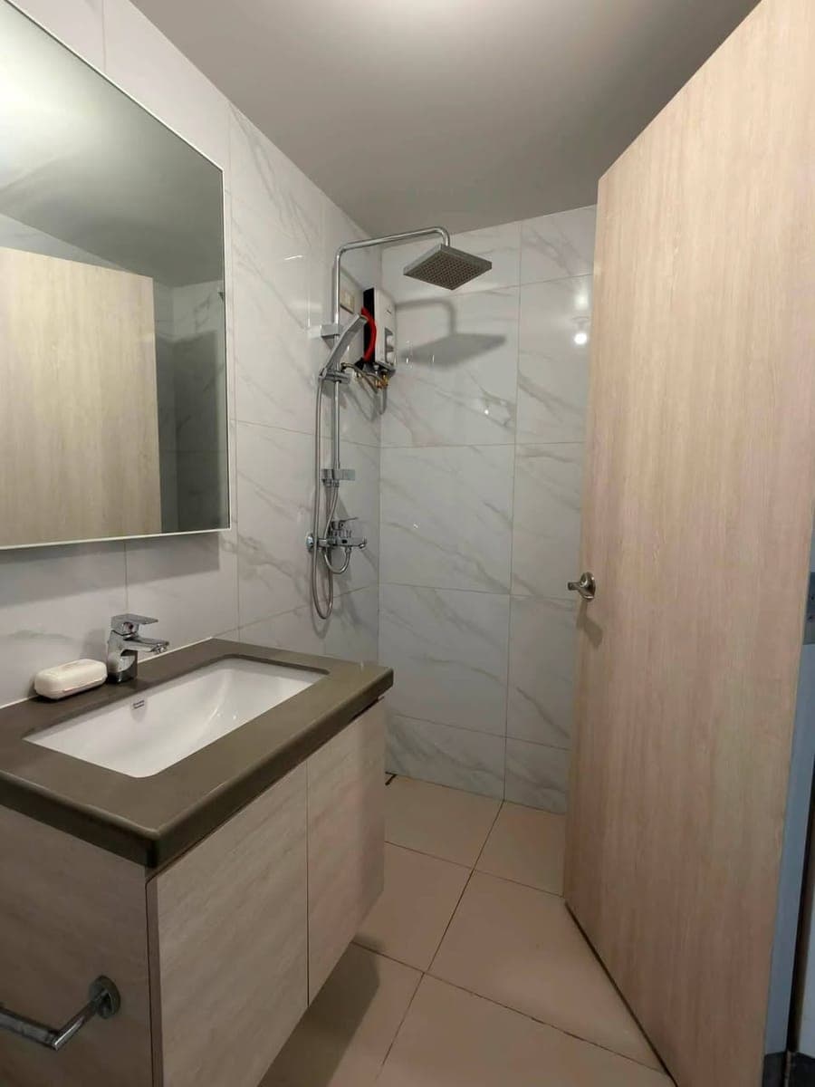 👉For Rent Mandani Bay Condo Semi-Furnished Studio Unit - photo 2