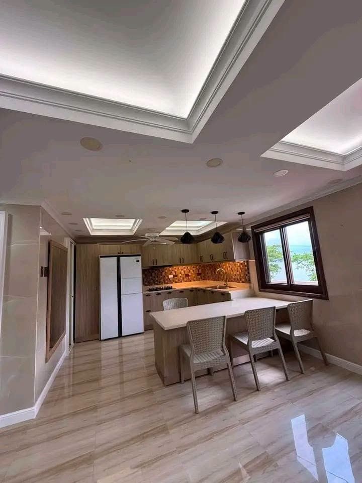 🌅 LUXURY 3-STOREY BEACHVIEW HOME FOR RENT 🏡✨ - photo 5