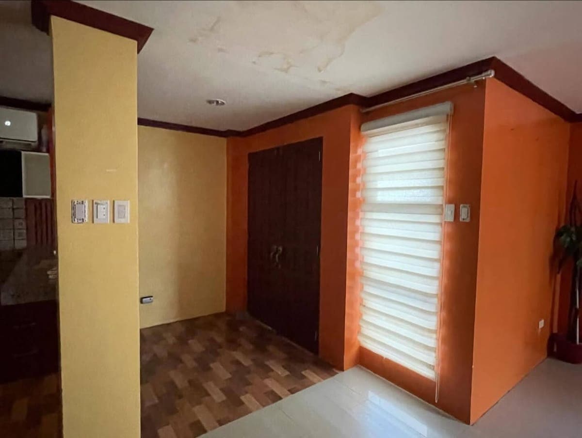 UP FOR RENT - photo 4