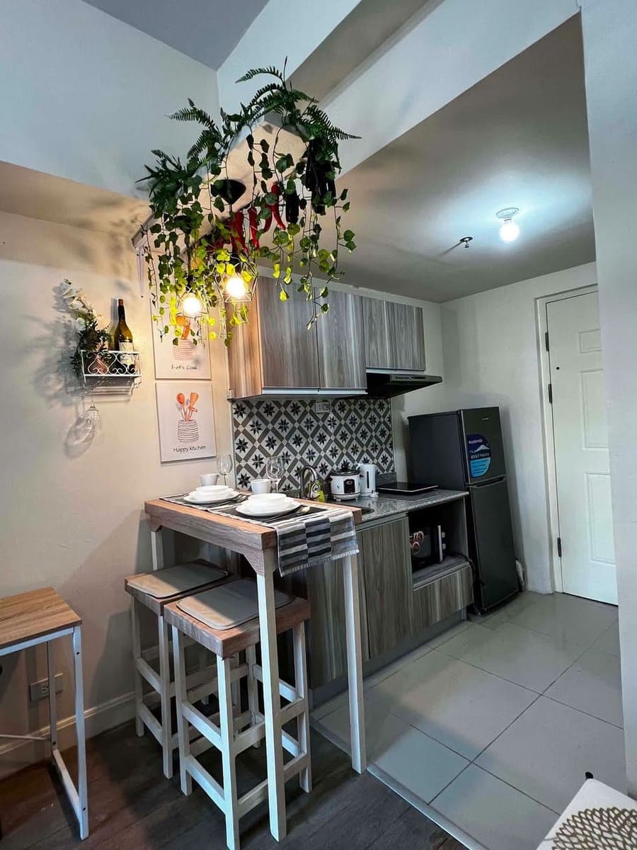 FOR RENT => Studio Unit with Balcony at Grand Residences !!! - photo 1