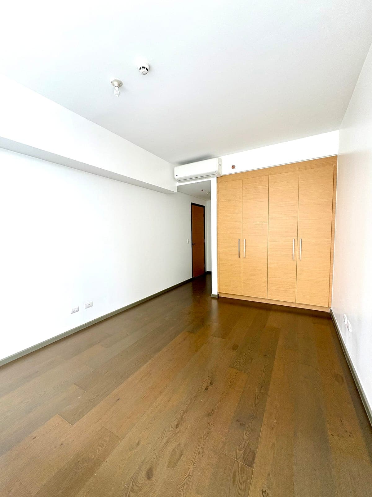 🏙 For Lease: 3BR Unit at The Imperium at Capitol Commons - photo 2