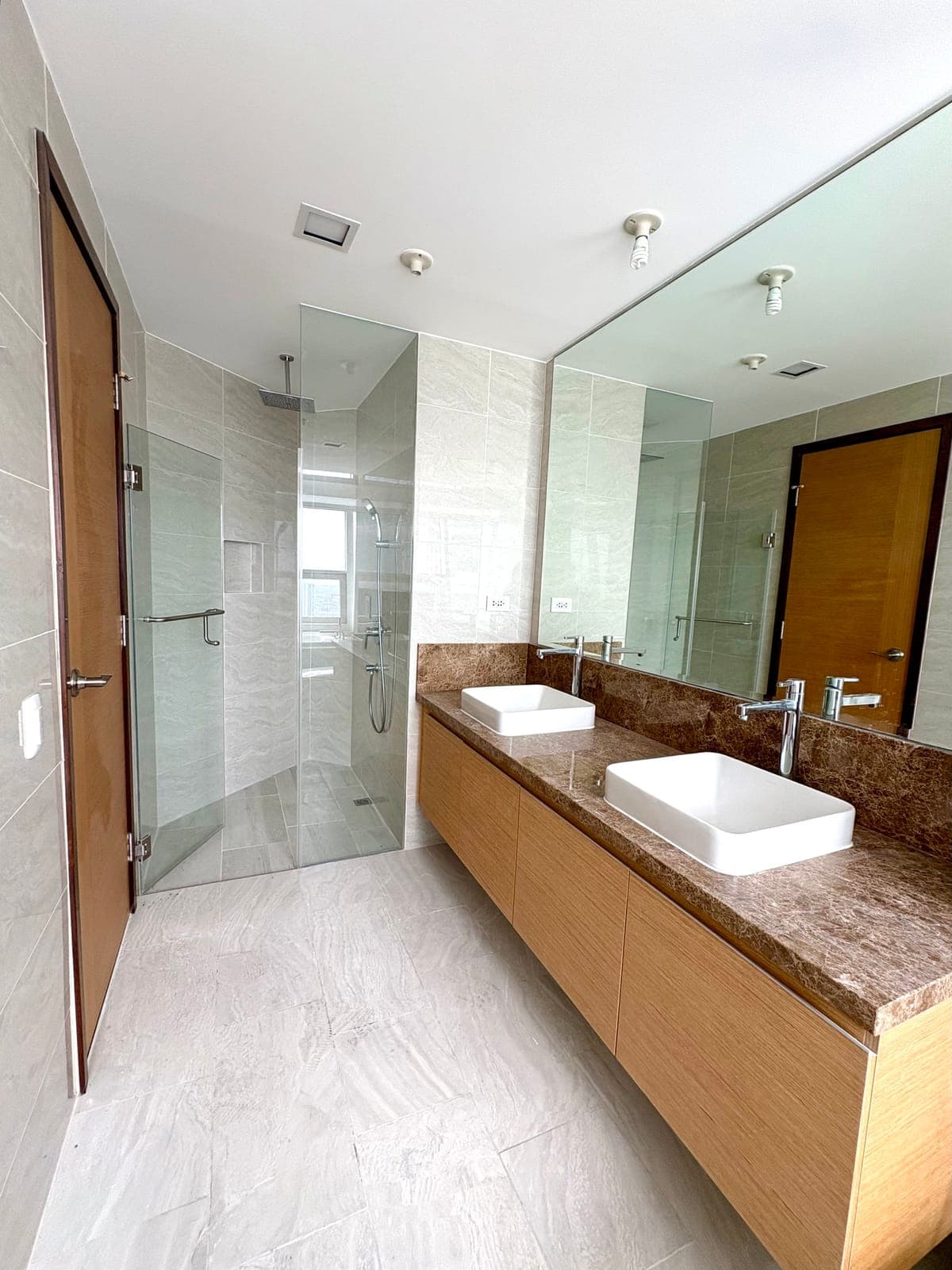 🏙 For Lease: 3BR Unit at The Imperium at Capitol Commons - photo 8