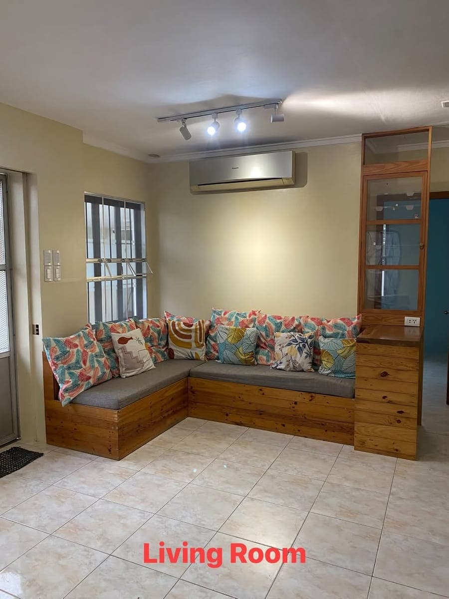 🏡 Newly Renovated House for Rent‼️ - photo 1