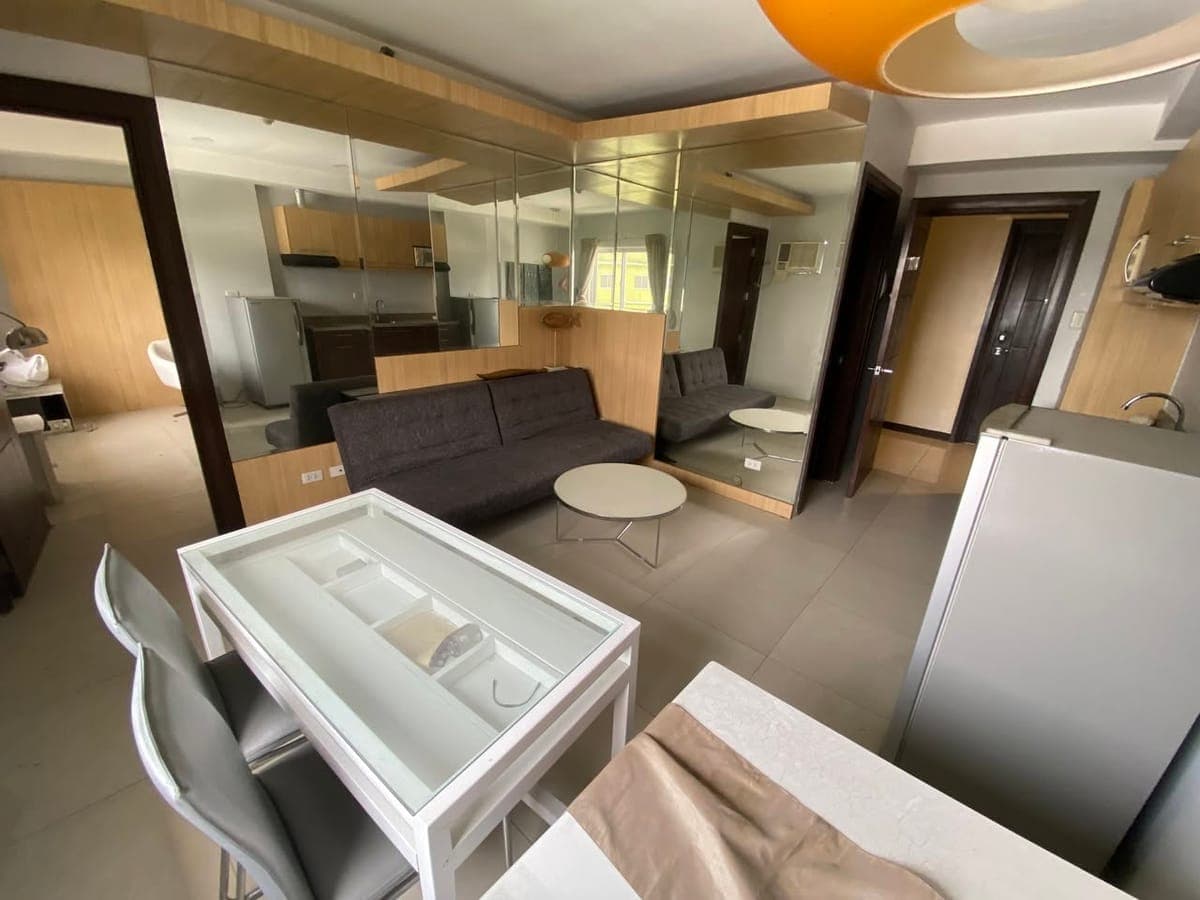 Enjoy extra space and city comfort with this 1-Bedroom unit at Midori Residences! 🌿🏙️ - photo 2