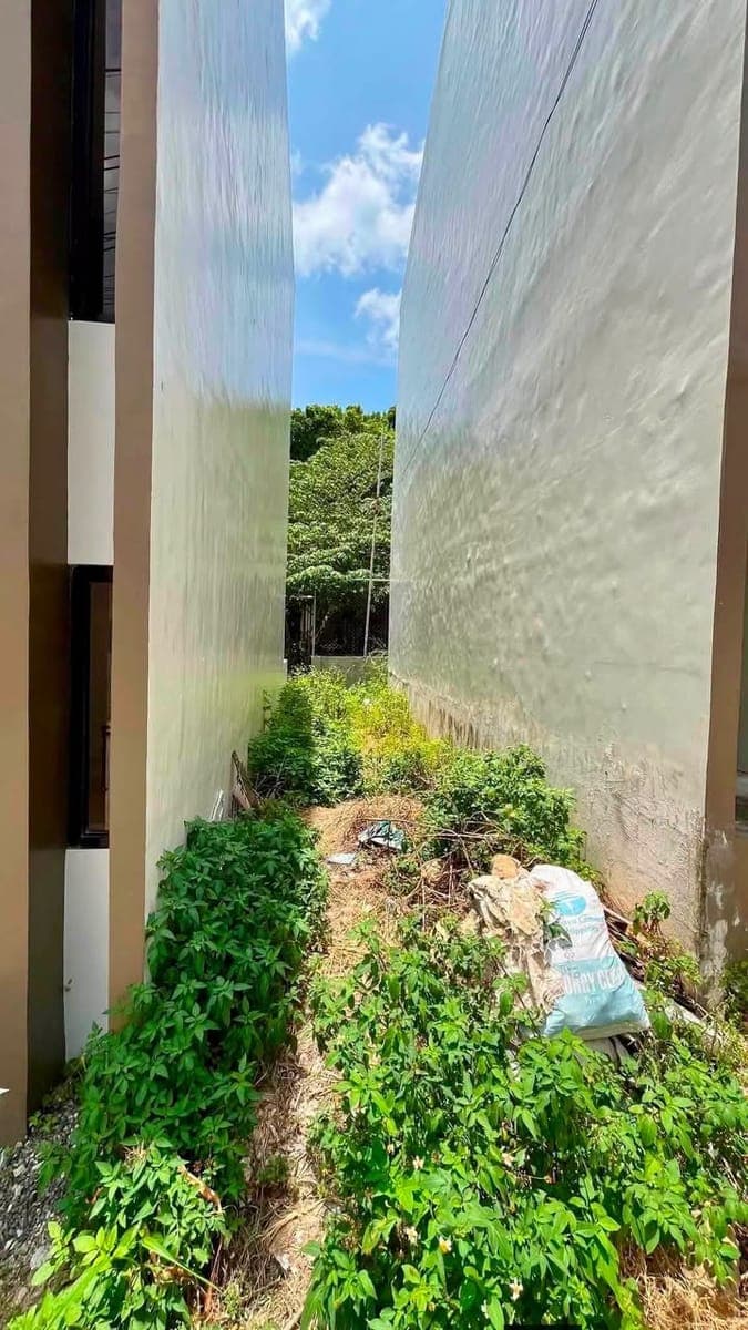 For RENT Semi Furnished Townhouse end unit in Minglanilla Highlands, Tubod Minglanilla, Cebu - photo 3