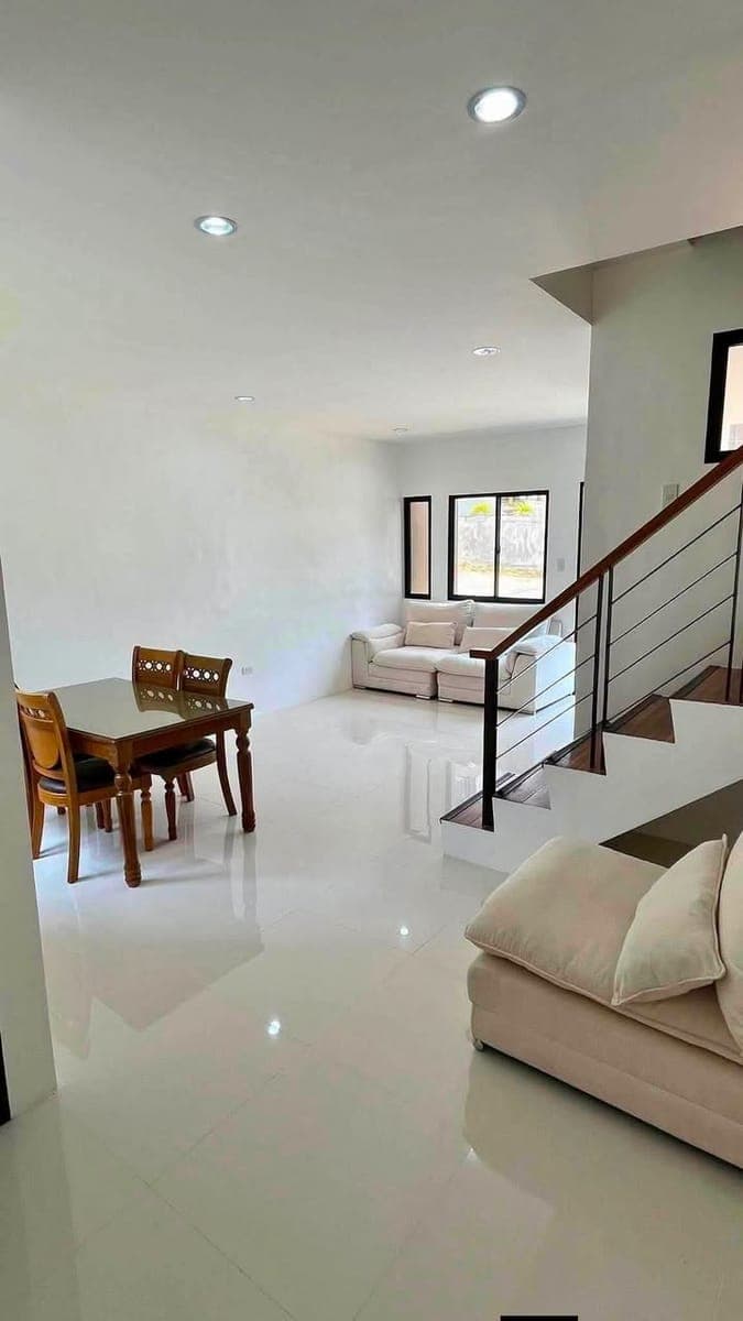 For RENT Semi Furnished Townhouse end unit in Minglanilla Highlands, Tubod Minglanilla, Cebu - photo 4