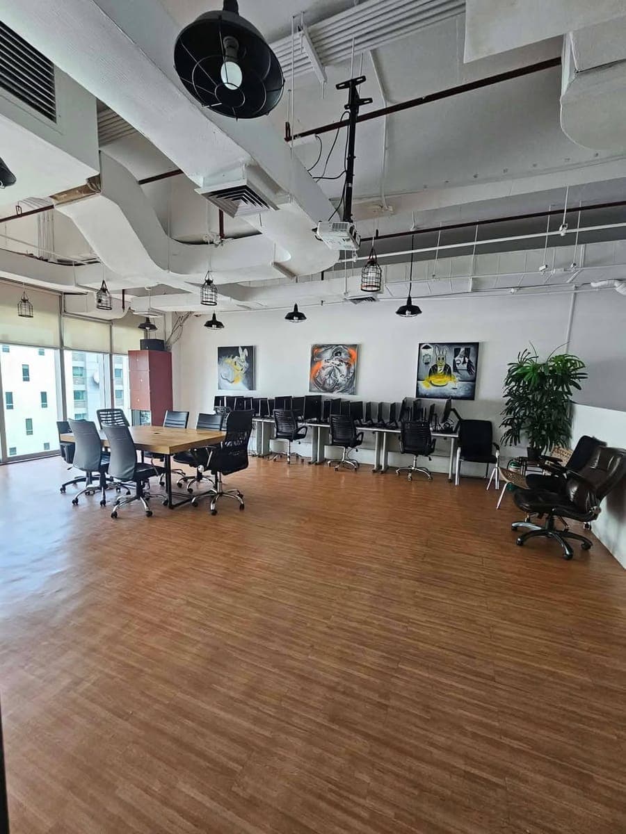 IT Park Seats Available! - photo 2