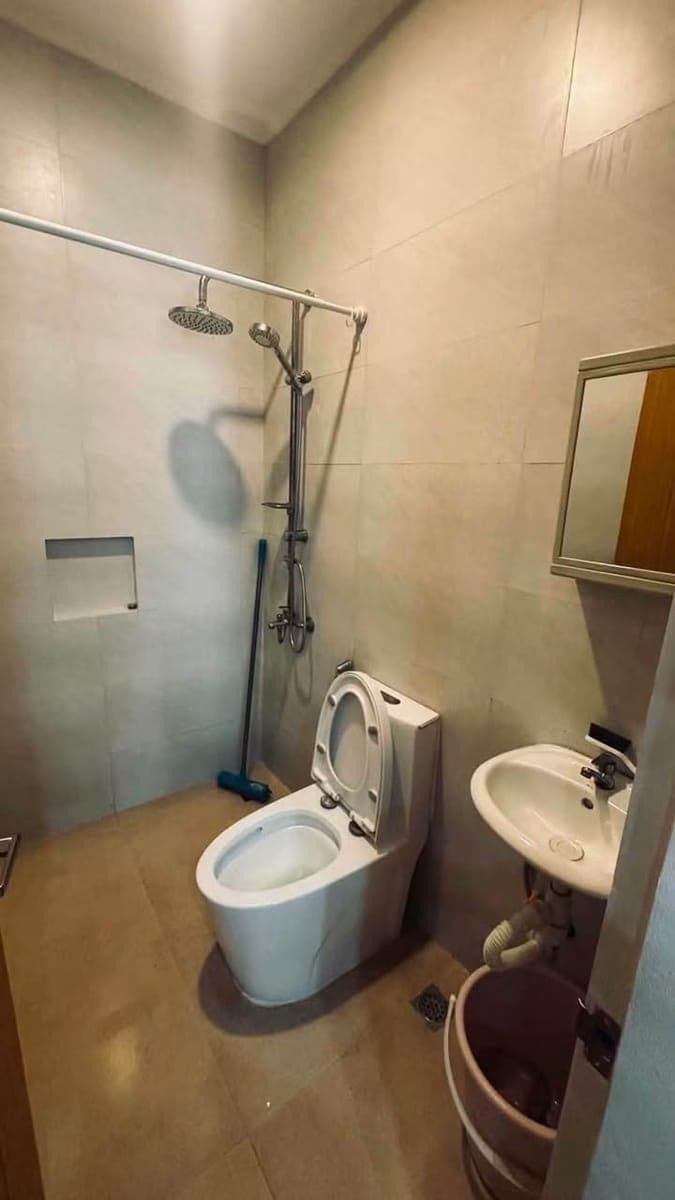 🏡 FOR RENT | SINGLE ATTACHED HOUSE - photo 5