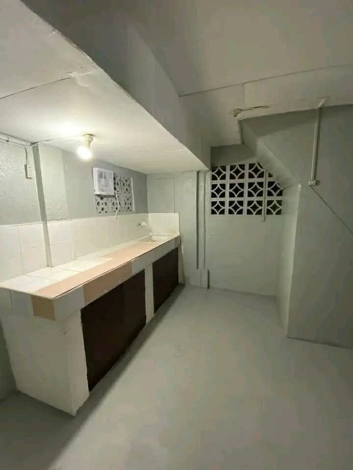 Room for rent 3,500. Good for 2. - photo 3