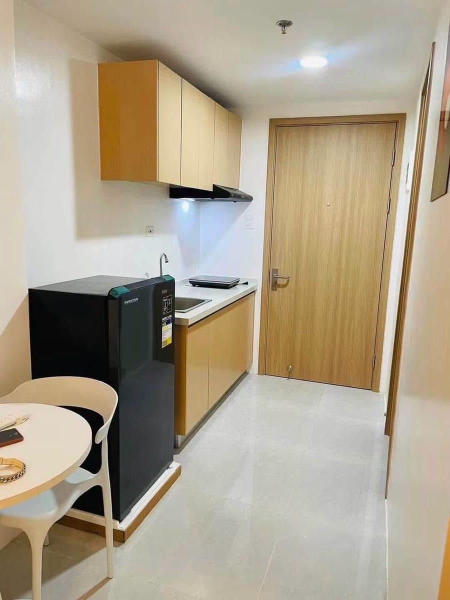 🌸FOR RENT - Studio Unit with Balcony - photo 2