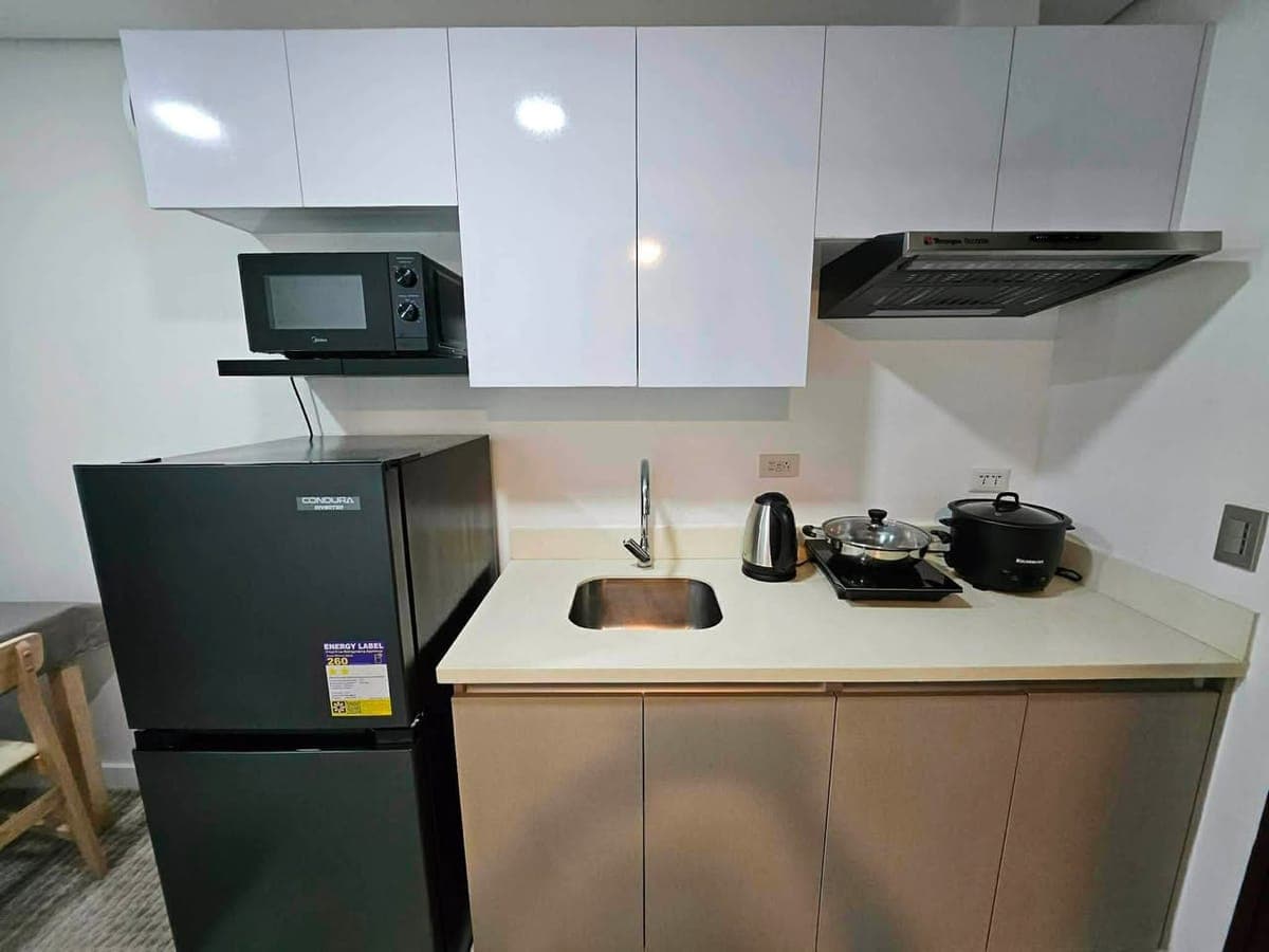 for RENT studio unit at 38th Park Avenue (inside IT Park) FULLY FURNISHED! - photo 2