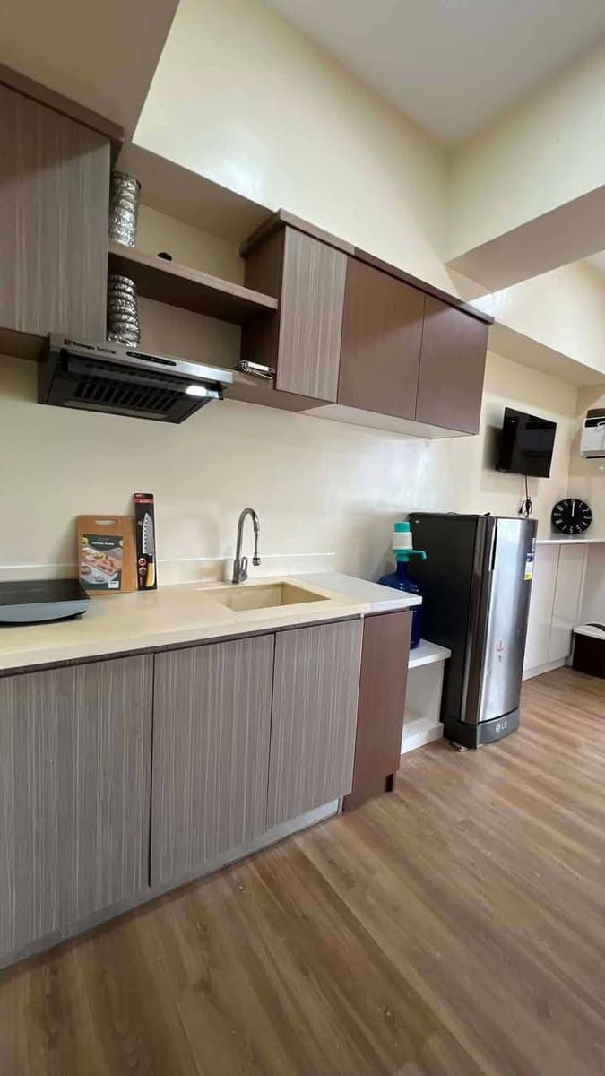 🏡 FULLY FURNISHED CONDO FOR RENT – NORTHWOOD CONDOMINIUM, MANDAUE CITY - photo 1