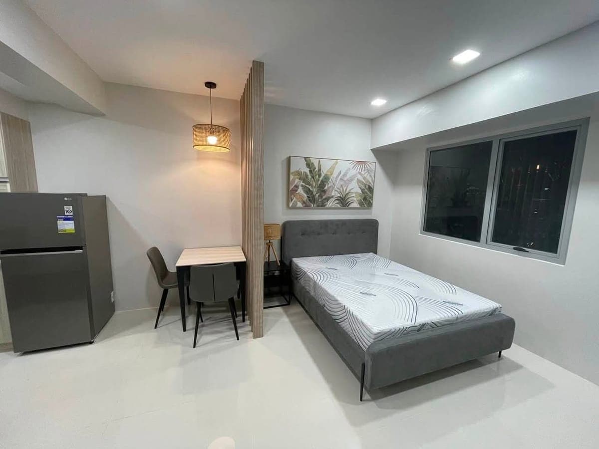 ✨✨FOR RENT: Corner Studio Unit in Taft East Gate✨✨ - photo 1