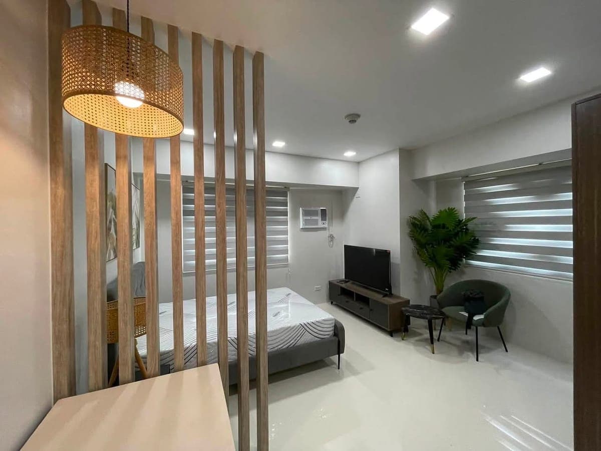 ✨✨FOR RENT: Corner Studio Unit in Taft East Gate✨✨ - photo 2