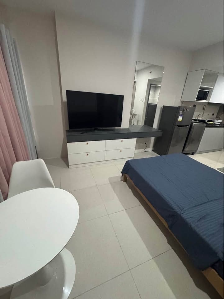 🏙️✨ Furnished Studio for RENT in J Tower Residences, Mandaue City Facing JMALL ✨🏙️ - photo 4