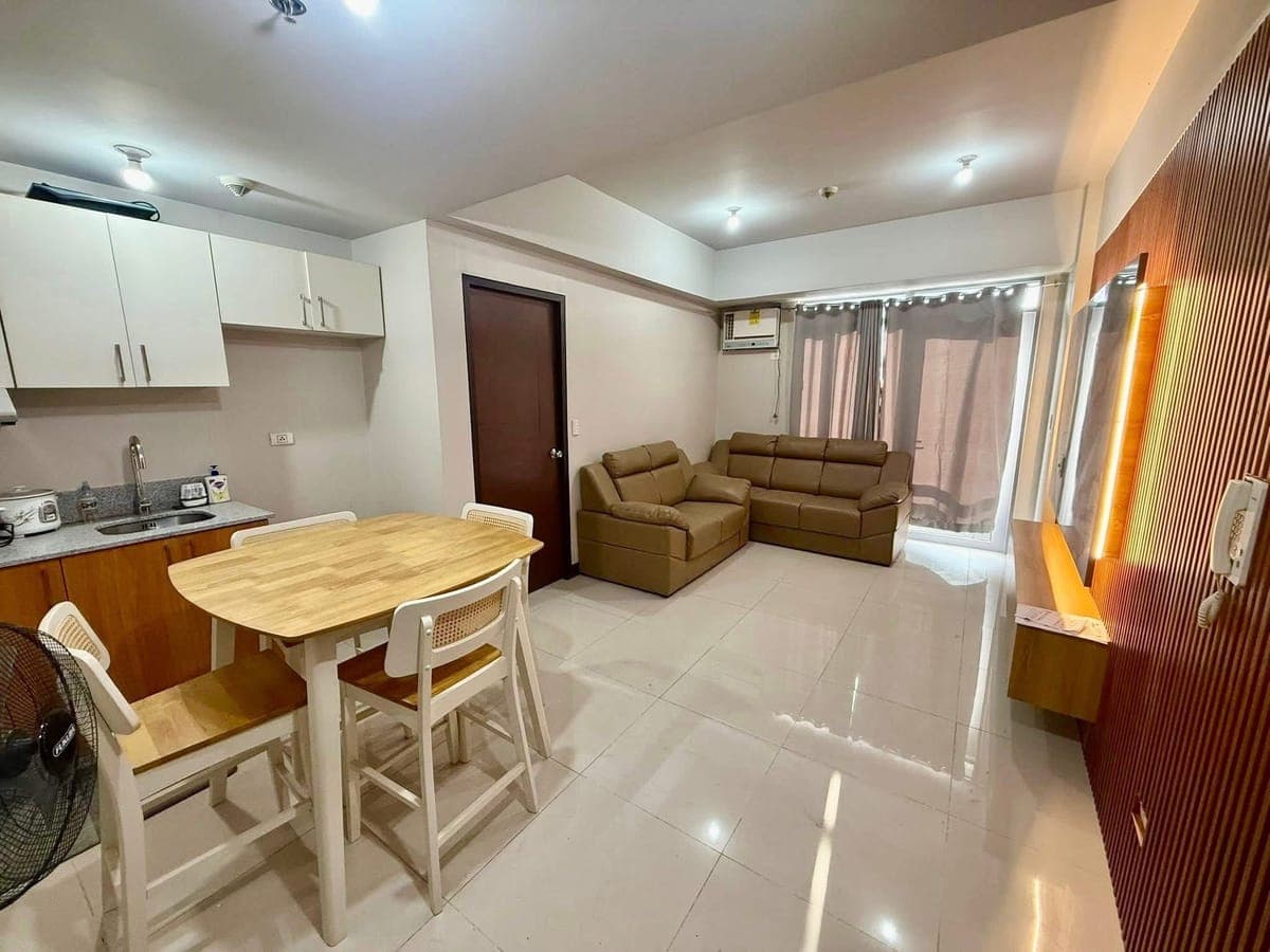 FOR RENT: Furnished 1-BR w/ Balcony & Parking Slot - photo 5