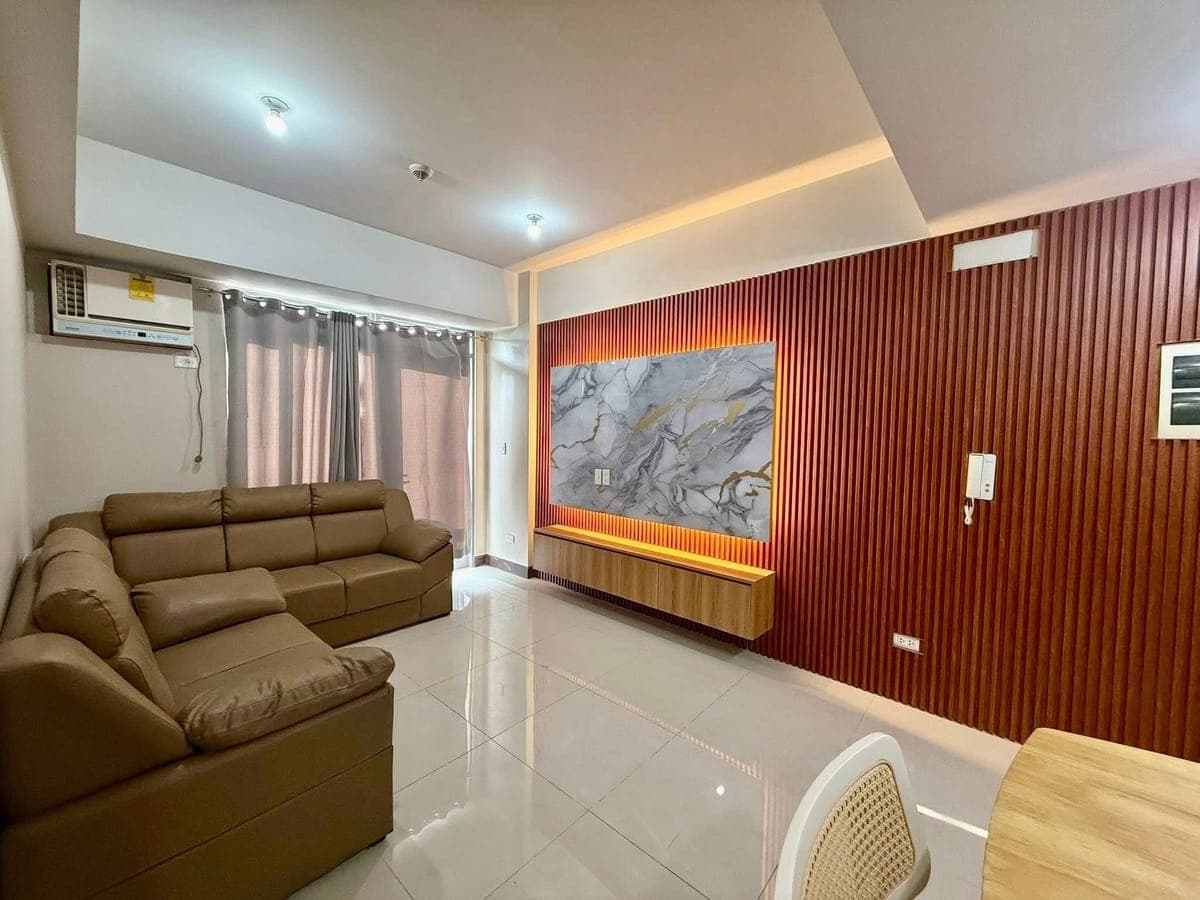 FOR RENT: Furnished 1-BR w/ Balcony & Parking Slot - photo 6