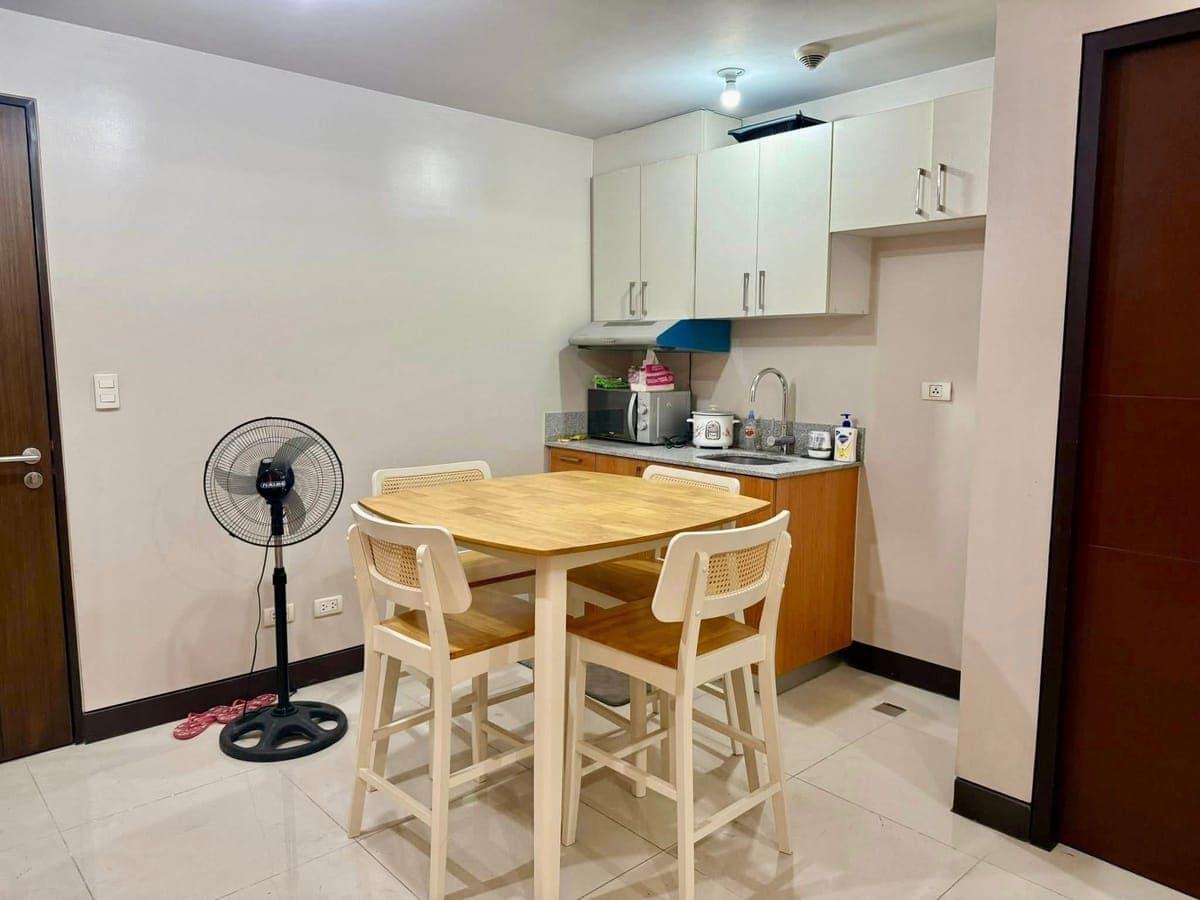 FOR RENT: Furnished 1-BR w/ Balcony & Parking Slot - photo 9