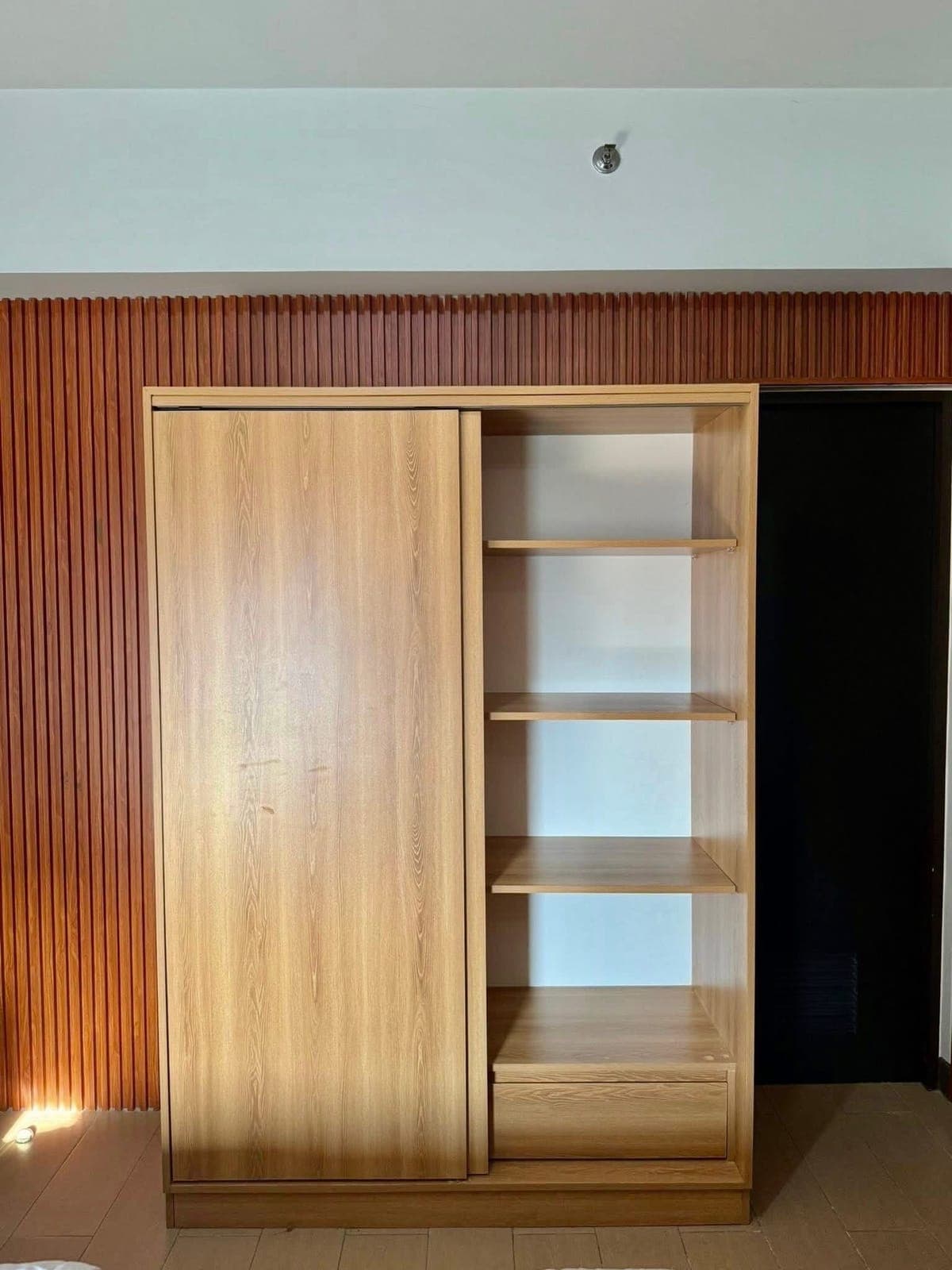 FOR RENT: Furnished 1-BR w/ Balcony & Parking Slot - photo 10