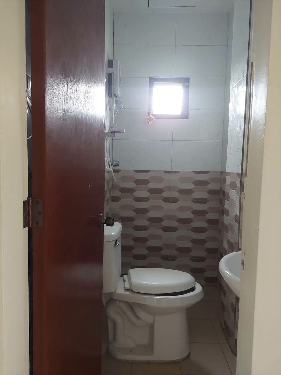 FOR RENT : House and Lot in Talamban.. - photo 4