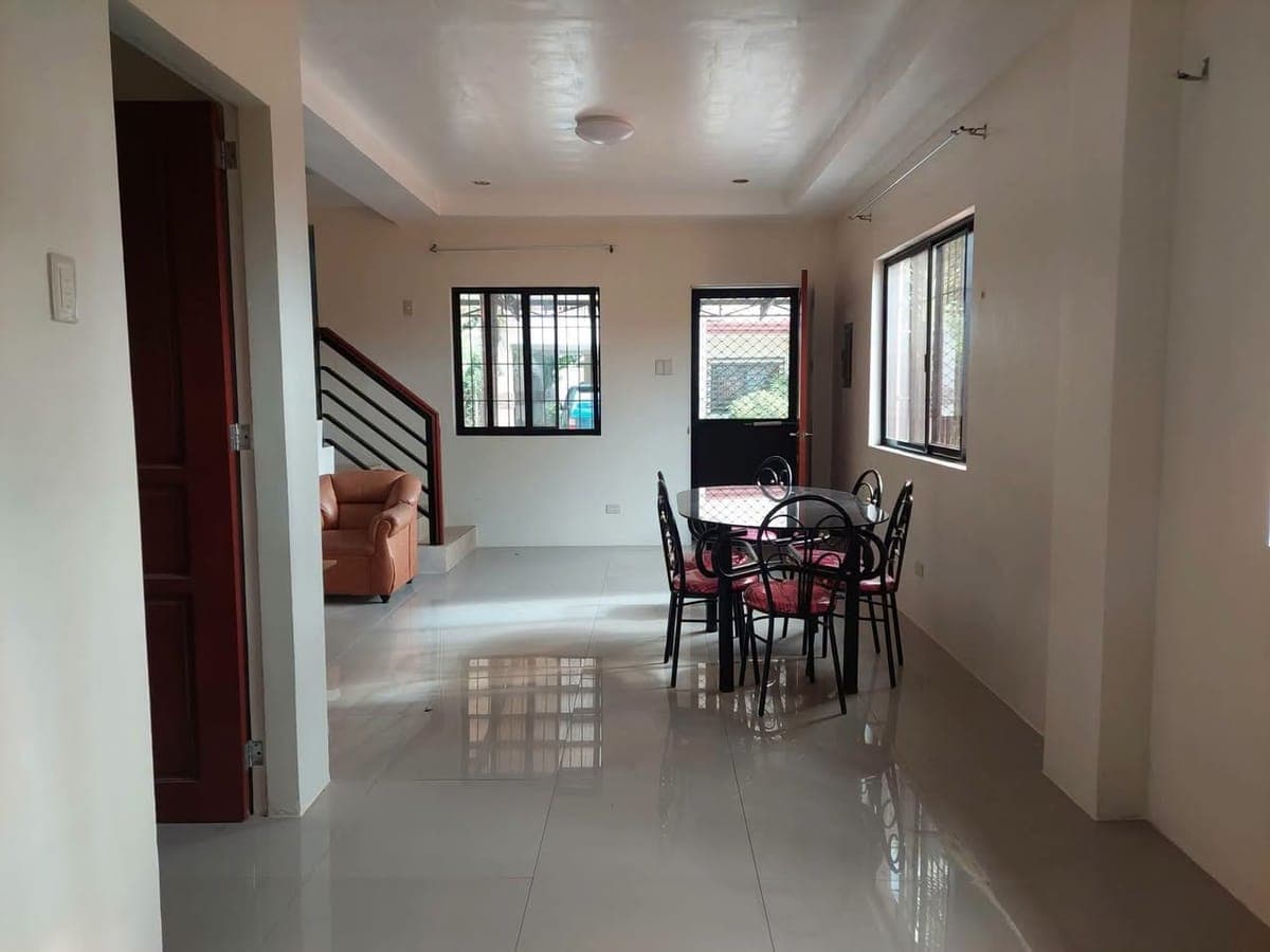 FOR RENT : House and Lot in Talamban.. - photo 5