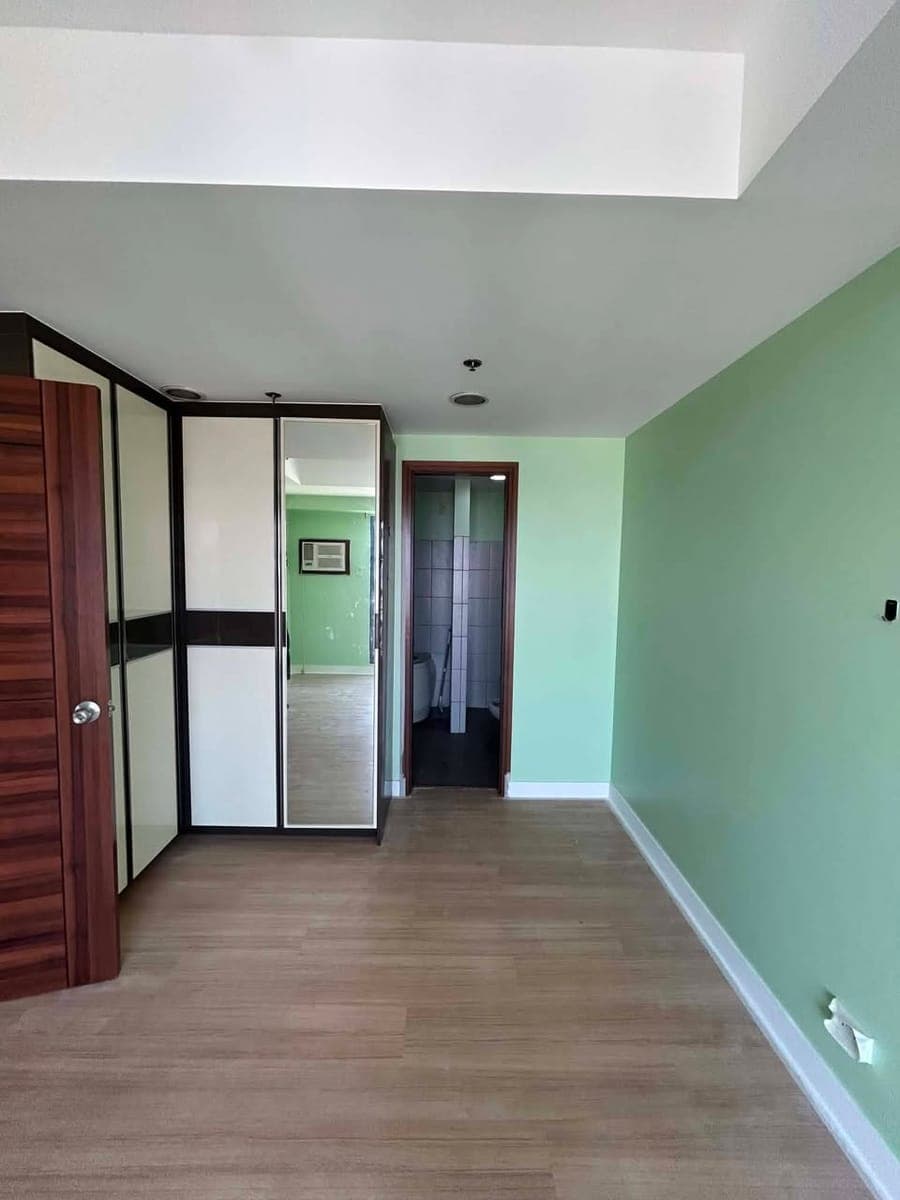 I have available unit in 101 horizon mango Avenue Cebu city suite one bedroom unit affordable price... - photo 2